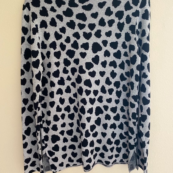 ⬇️LAST CHANCE⬇️ LOFT Polka Dot Gray Sweater BRAND NEW - Picture 2 of 3